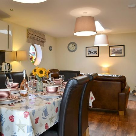 Porthole Cottage Allonby Esterno foto